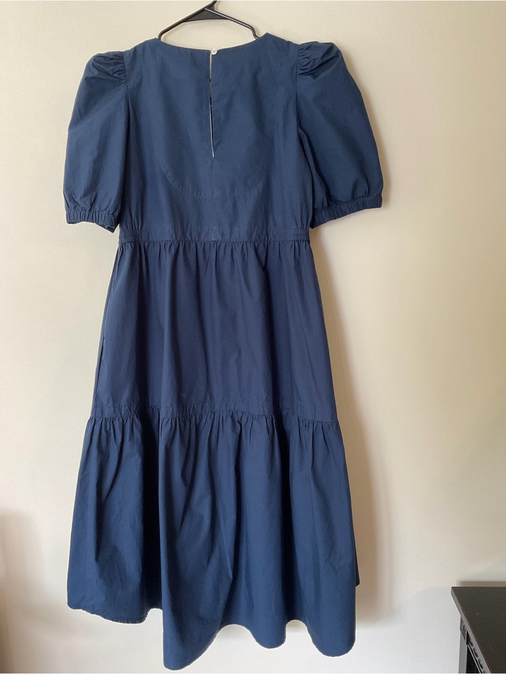 Gretchen Scott Navy Puff-Sleeve Tiered Midi Dress - Picture 3 of 8